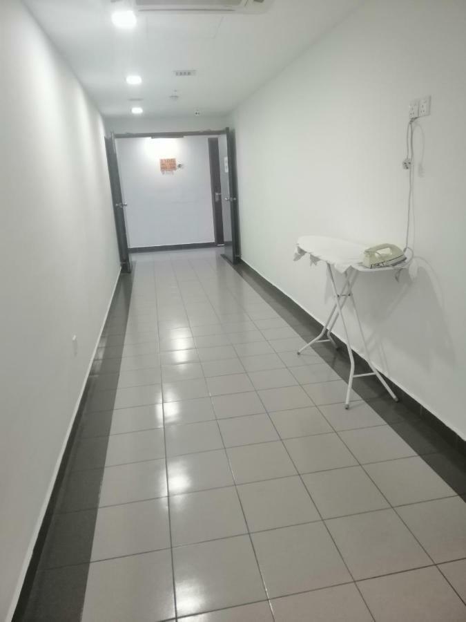 Linkway Hotel Nusajaya  Eksteriør billede